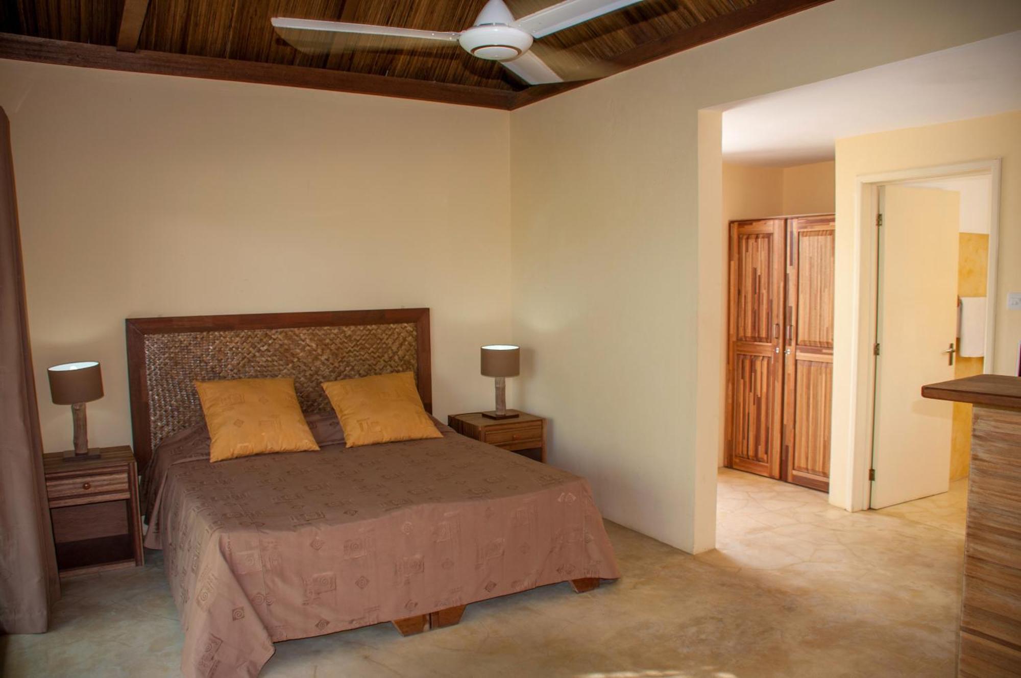 Chantauvent Guest House Blue Bay Room photo