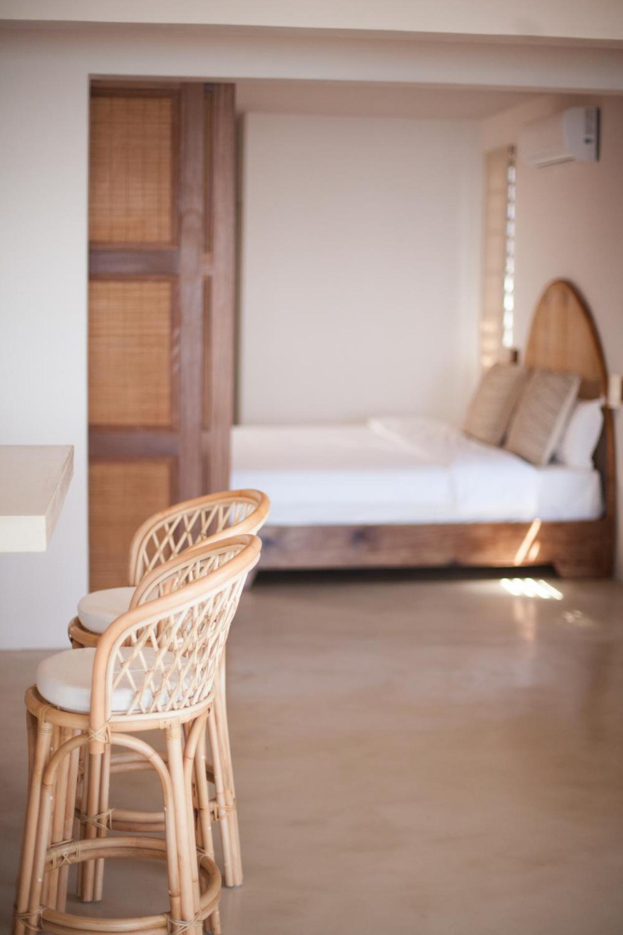 Chantauvent Guest House Blue Bay Exterior photo